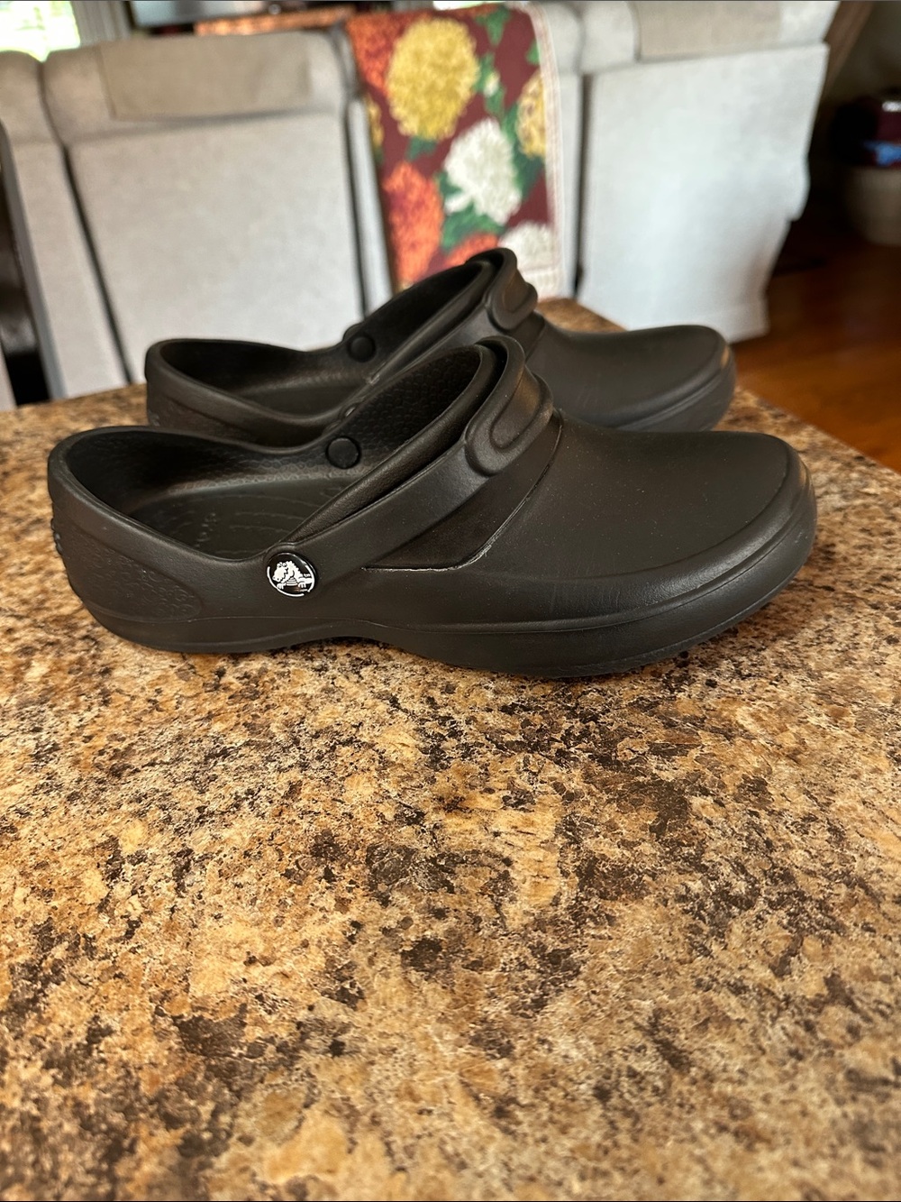 CROCS Black Comfort Mule Clogs with Heel Strap WOMENS 6